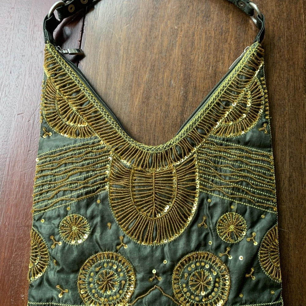 Vintage Embroidered Olive Green purse with Gold Beading. 11.5” wide. 13” high. - Picture 3 of 7